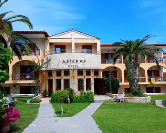 Asteras hotel - Chaniotis - Edificio