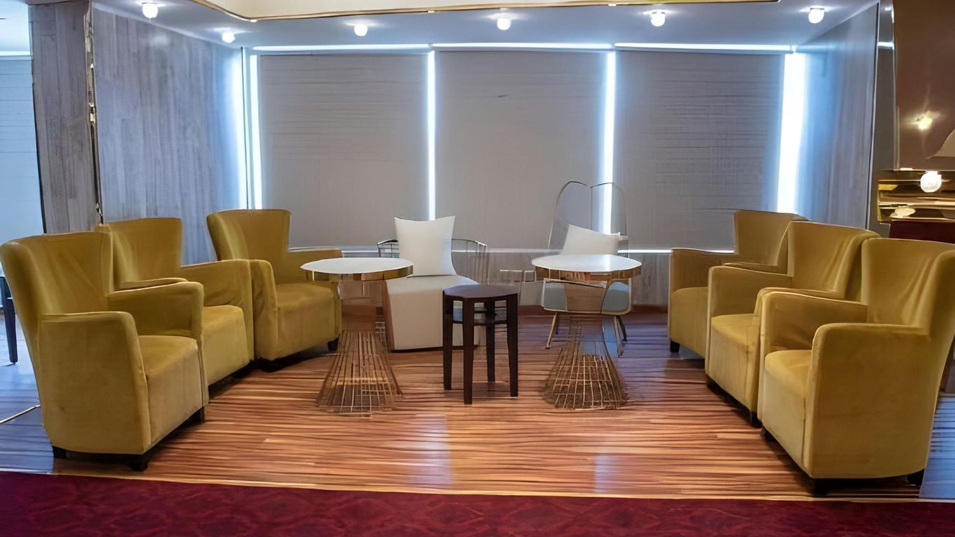 Al Nabarees Al Macy Hotel