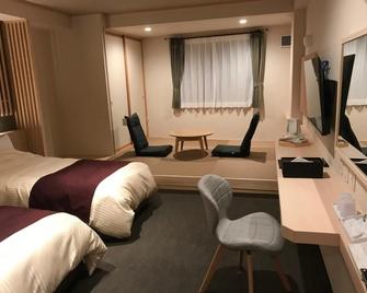 Aizu Tsuruya Hotel - Aizuwakamatsu - Bedroom