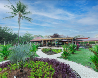 Hotel Costa Pacífica - Esterillos Este - Edificio