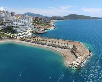 Santa Quaranta Premium Resort - Sarandë - Playa