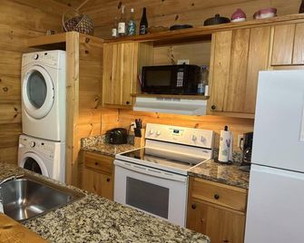 Dreamin Hollow: Your Peaceful Asheville Hideaway - Candler - Cocina