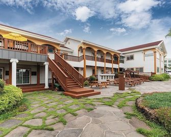 Grim Resort - Jeju City - Building