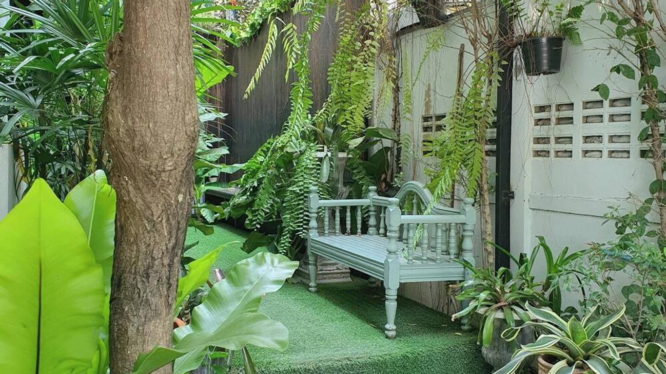 金盞花蘭納飯店