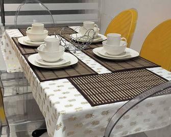 Luxurious and comfortable accommodation - Montreal - Dining room