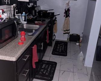 Entire Single Family Home Pet-Friendly! - Westwego - Cocina