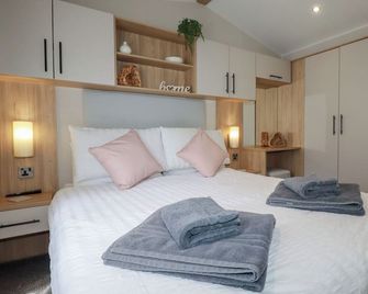 Pams Place, Pet Friendly, With Pool In Crantock - Newquay - Soveværelse