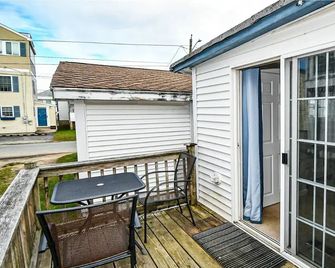 Love Shack - Salisbury - Balkon