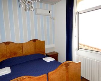 Villa Tergeste - Contovello - Bedroom