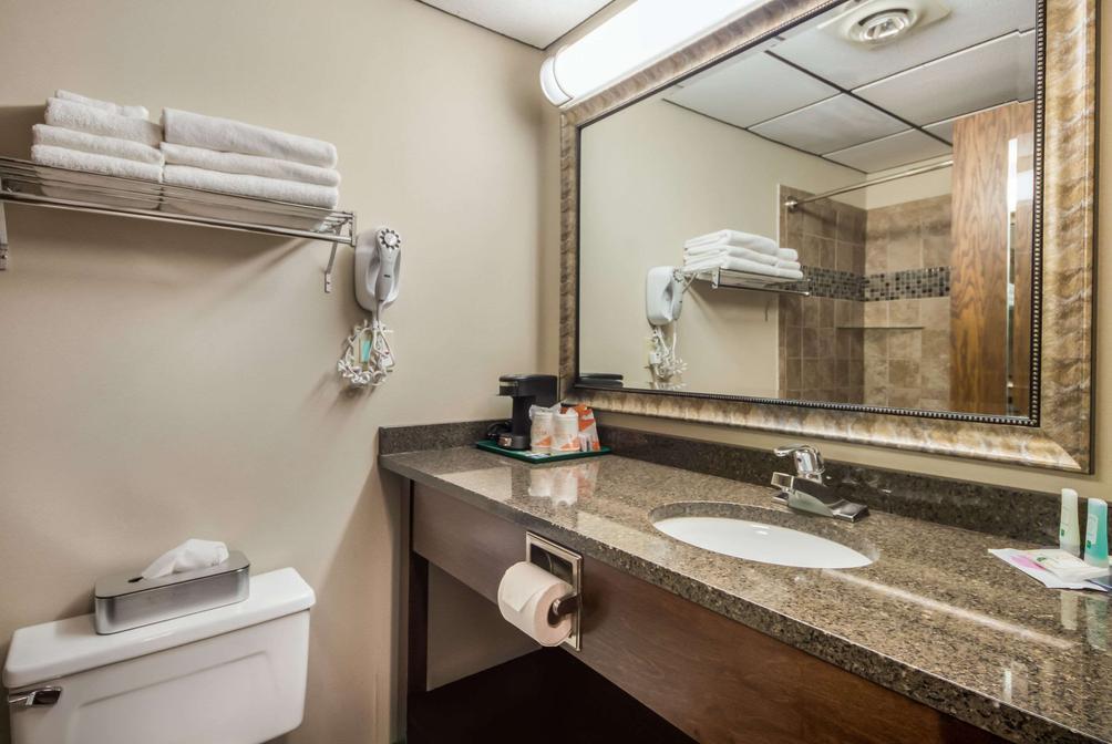 Quality Inn Suites 98 1 3 7 Newberry Hotel Deals