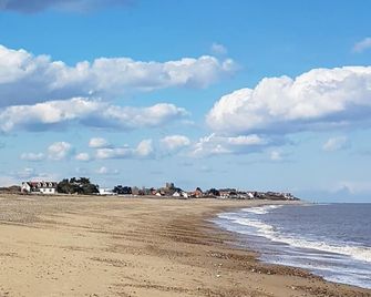 Regatta - A lakeview apartment in Thorpeness - Aldeburgh Coastal Cottages - Thorpeness - Beach
