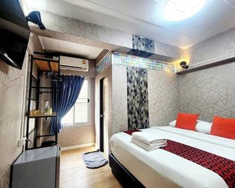 Khaosan Art Hotel - Bangkok - Bedroom