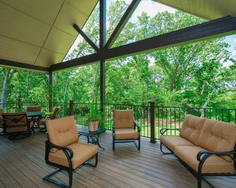 Hidden Meadows Bed and Breakfast - Stillwater - Patio