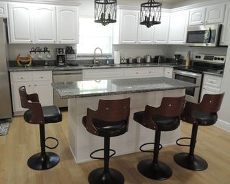 Cozy Cottage of Weeki Wachee - Brooksville - Kuchyň