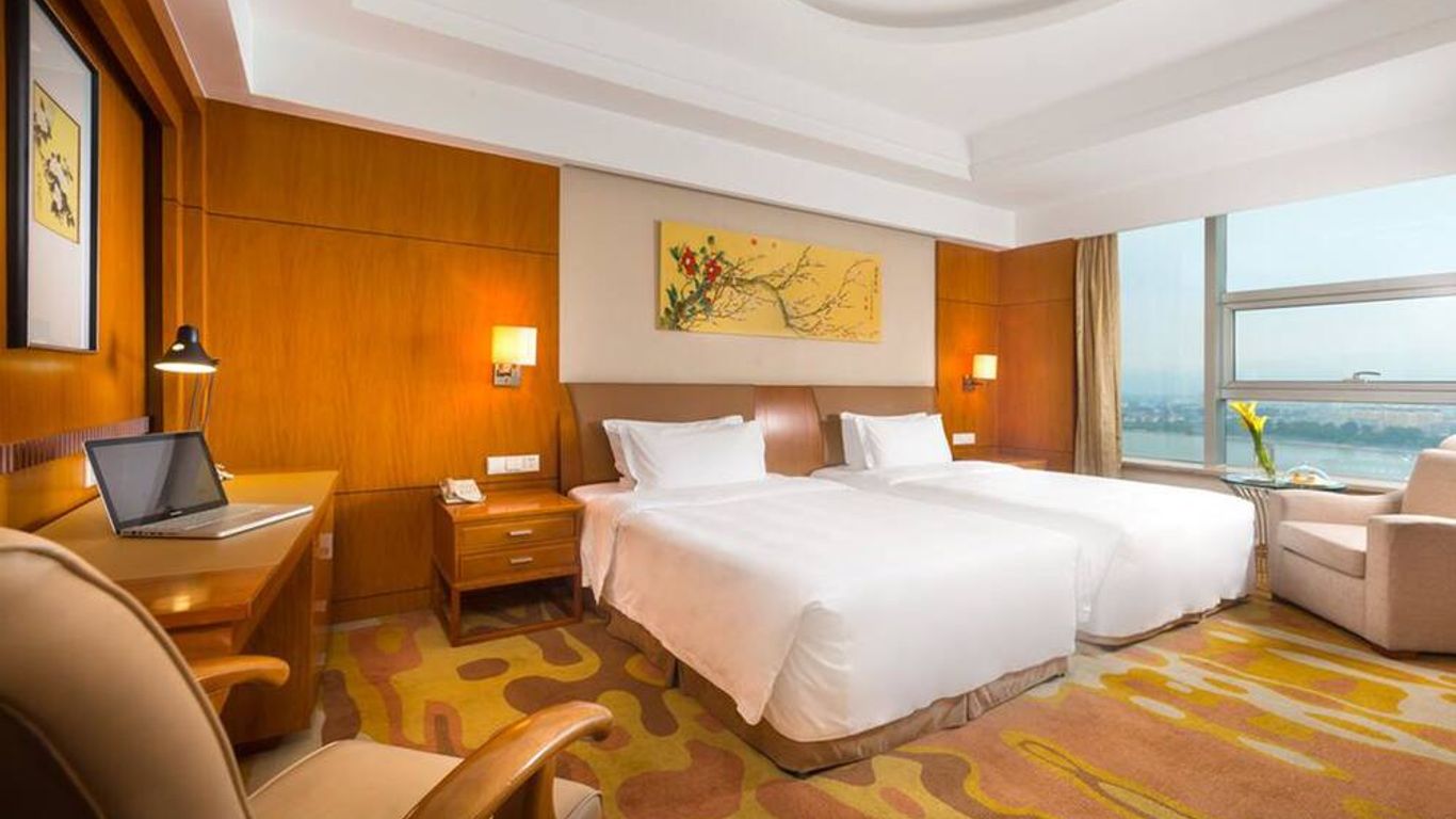 Fuyang International Trade Centre Hotel