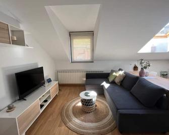 Apartamento El Picu - Collanzo - Sala de estar