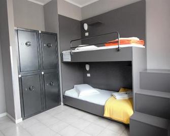 New Generation Hostel Milan Center Navigli - Milano - Yatak Odası