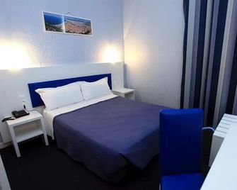 Hôtel des Flandres - Niza - Habitación