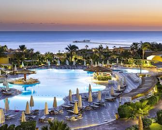 The Three Corners Fayrouz Plaza Beach Resort - Port el Ghalib - Pool