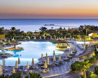 Three Corners Fayrouz Plaza Beach Resort - פורט ח'אליב - בריכה