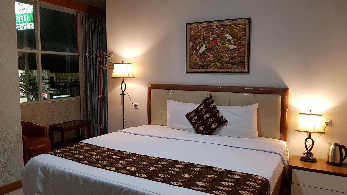 Rene Hotel