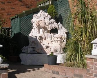 Mount Kuring-gai Motel - Sydney - Outdoor view