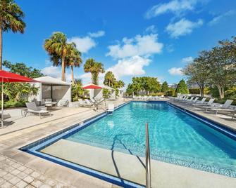 Residence Inn by Marriott Miami Beach Surfside - Surfside - Piscina