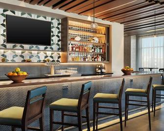 Residence Inn by Marriott Milwaukee Brookfield at Poplar Creek - Brookfield - Bar