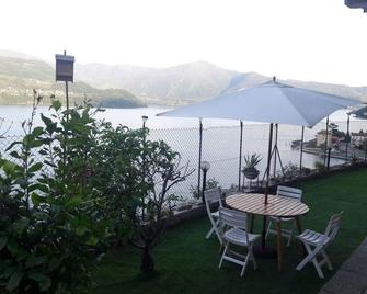 Apartment on Lake Iseo - Tavernola Bergamasca - Patio