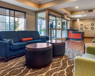 Comfort Inn & Suites Sacramento - University Area - Σακραμέντο - Σαλόνι ξενοδοχείου