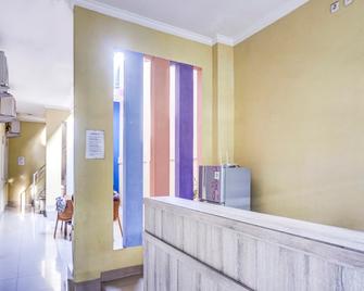 OYO 3964 Indah Residence Syariah - Jakarta - Front desk