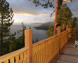 Where Eagles Fly Bed & Breakfast - Zephyr Cove - Balkon