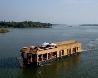 The Lotus - Houseboat - Neeleshwar