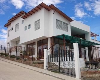 Casa Alejandra bella casa de descanso - Chachagüí - Edifício