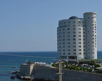 Lamos Resort Hotel & Convention Center - Erdemli - Edificio