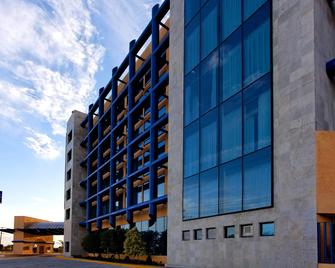 Holiday Inn Express Nuevo Laredo - Nuevo Laredo - Budynek