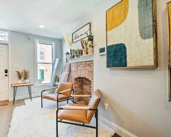 Central And Trendy Baltimore Townhome Pe - Baltimore