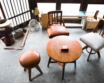 Osaka Guest House Drummer's Dream - Hostel - Sakai - Living room