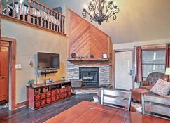 Angel Fire Condo W/ Fireplace: 1/2 MI To Ski Lift! - Angel Fire - Living room