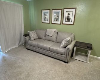 Lucky Fish Lake Condo - Clewiston - Sala