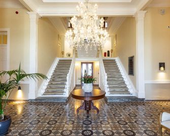 Rasim Palas - Cesme - Lobby