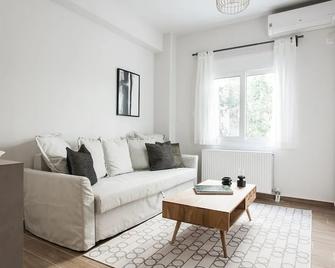 Lovely 1BR Apartment in Koukaki - Athena
