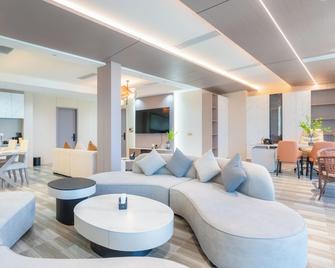 Wings by Hawks Hotels Kamadhoo Baa Atoll - Kamadhoo - Lounge