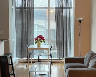 Surrey Central - Downtown - Surrey - Living room