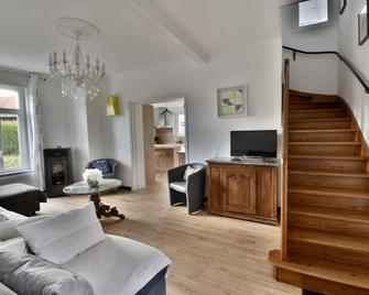 Gite de France 3 ears and furnished 4 stars - Fauquembergues - Sala de estar