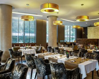 DoubleTree by Hilton Bratislava - Bratislava - Restaurante