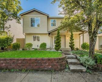 3-bedroom house, good for families - Vancouver - Edifício