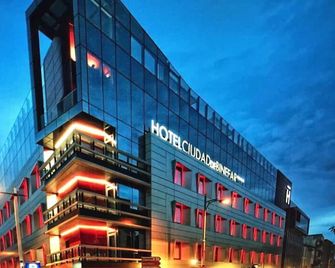 Hotel Spa Ciudad de Binefar - Binéfar - Edificio