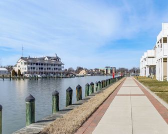 Walk to Dtwn: Waterfront Eastern Shore Townhome! - Cambridge - Buiten zicht