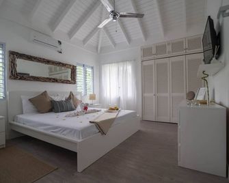 Eshae Living Modern Beach House - Priory - Habitación